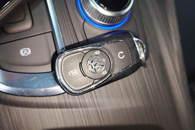 Used Buick Velite 6 2023 430km Range Commuter Version
