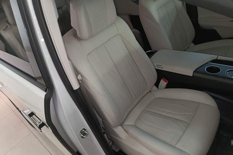 Used Buick GL8 New Energy 2024 Lu Zun Deluxe Edition 7-Seater
