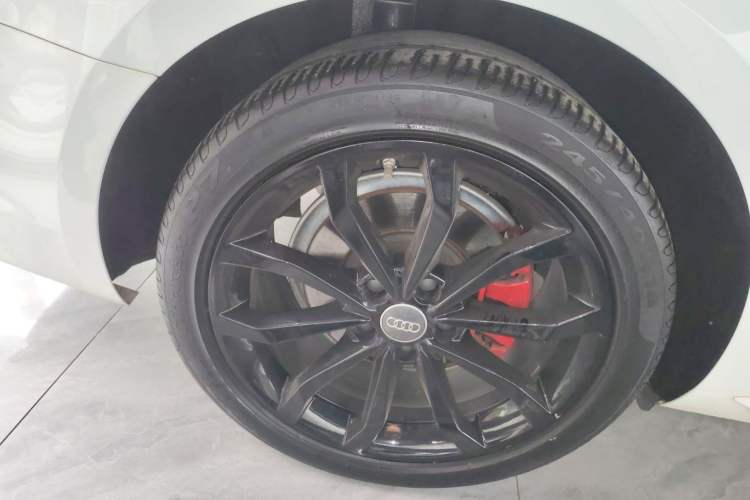 Used Audi A4L 2018 30th Anniversary Edition 40 TFSI Fashion Model
