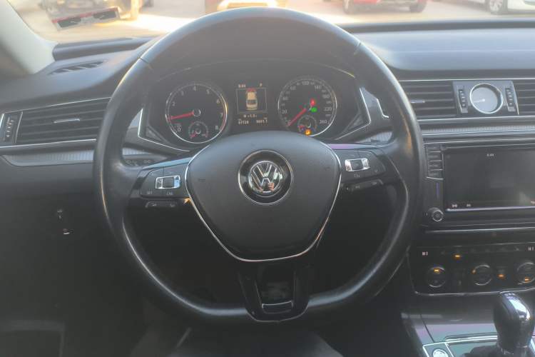 Used Volkswagen Passat 2017 330TSI DSG Prestige Edition
