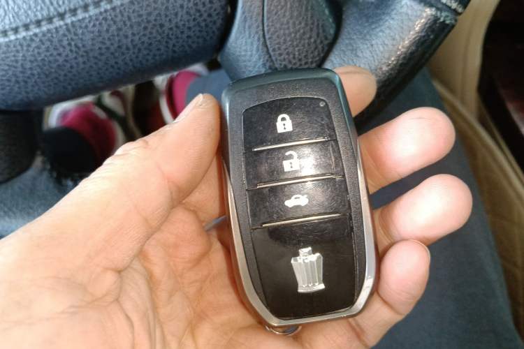 Used Toyota Crown 2015 2.0T Fashion Edition
