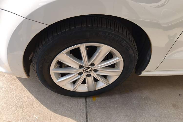 Used Volkswagen Polo 2014 1.4L Automatic Comfort Edition
