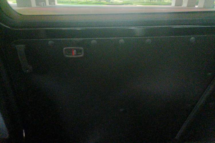 Used FORTHING Lingzhi 2022 Striving Version M5L 1.6L Base Model 7 Seats
