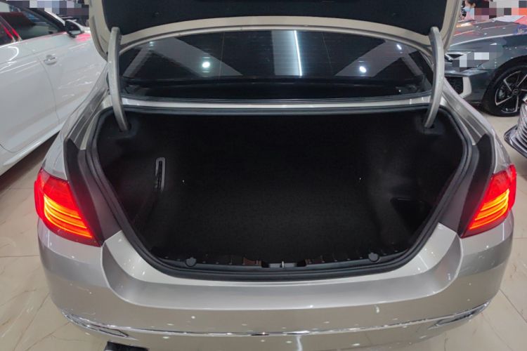 Used BMW 5 Series 2014 525Li Luxury Design Package
