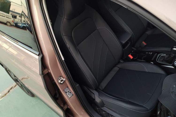 Used Volkswagen Tharu 2025 NewRui 300TSI Prestige Edition