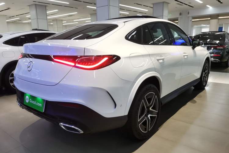 Used Mercedes-Benz GLC Coupe 2024 GLC 260 4MATIC Coupe SUV
