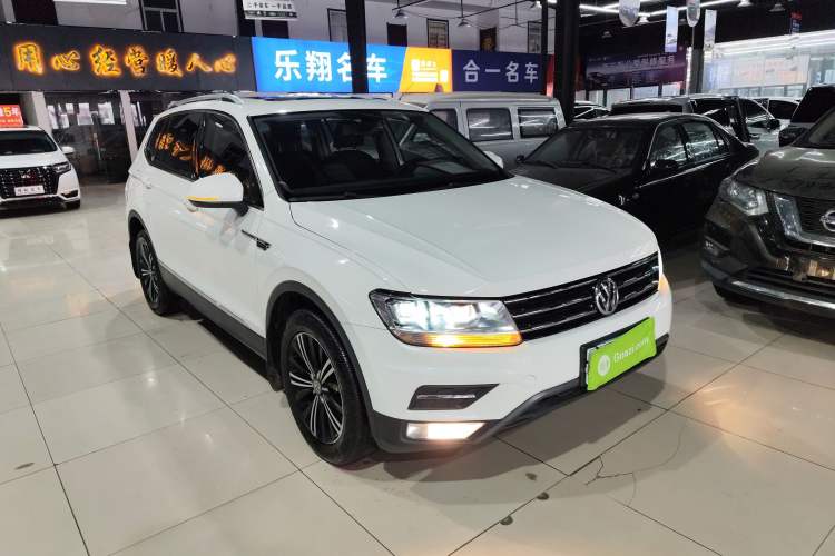 Used Volkswagen Tiguan L 2019 Updated Version 330TSI Automatic Two-Wheel Drive Panoramic Comfort Edition China VI Standard
