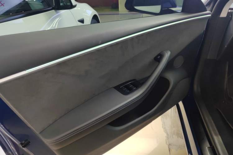 Used Tesla Model 3 2023 Long-Range All-Wheel-Drive Version
