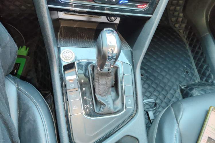 Used Volkswagen Tharu 2022 280TSI Two-Wheel-Drive Luxury Edition