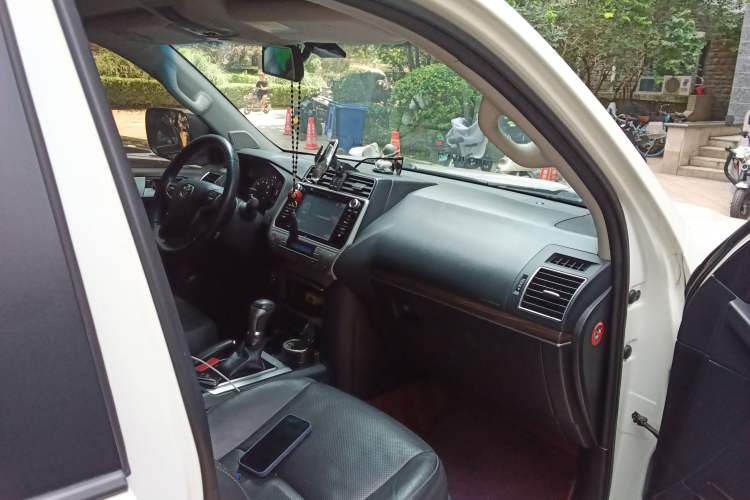 Used Toyota Prado 2018 3.5L Automatic TX-L with Rear-Mounted Spare Tire
