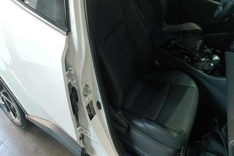 Used Toyota C-HR 2021 2.0L Luxury Edition
