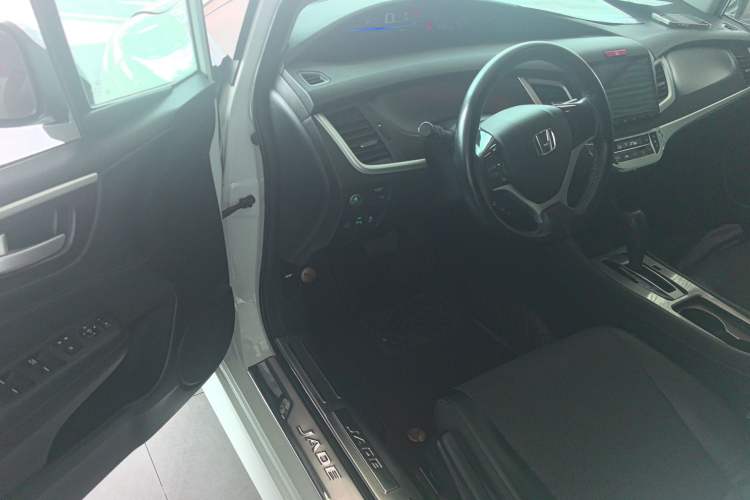 Used Honda Jade 2016 1.8L Automatic Comfort Elite Version 5 Seats
