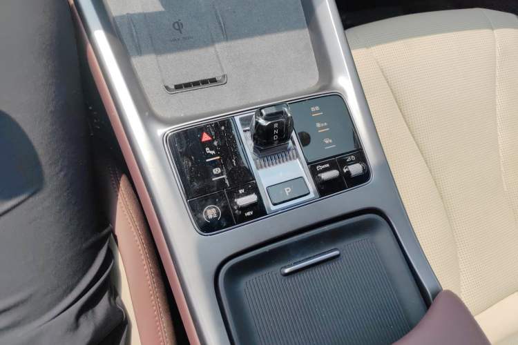 Used BYD Seal 2023 DM-i 1.5L 121km Prestige Model
