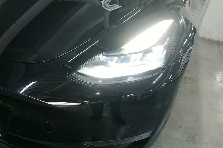 Used Tesla Model Y 2021 Long-Range All-Wheel-Drive Version
