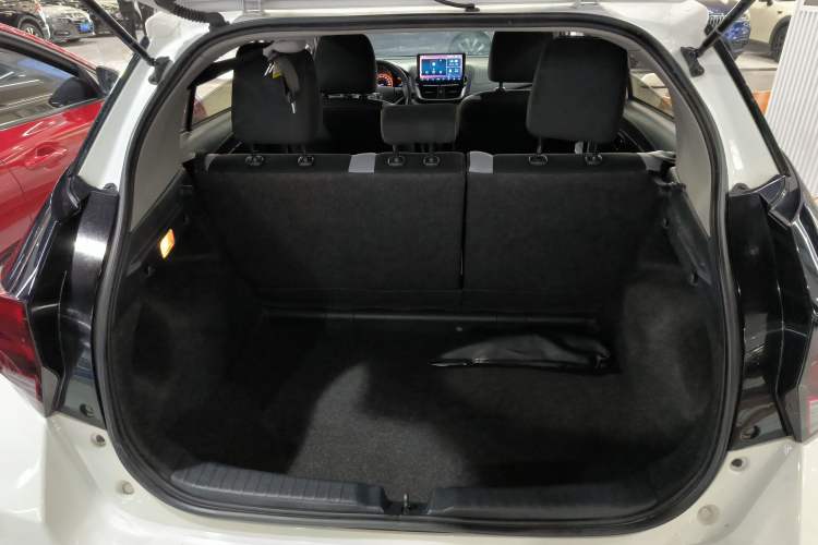 Used Toyota YARiS L 2022 X-Trail 1.5L CVT Leading PLUS Edition