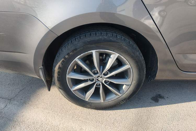 Used Skoda Octavia 2017 1.6L Automatic Chuanxing Edition
