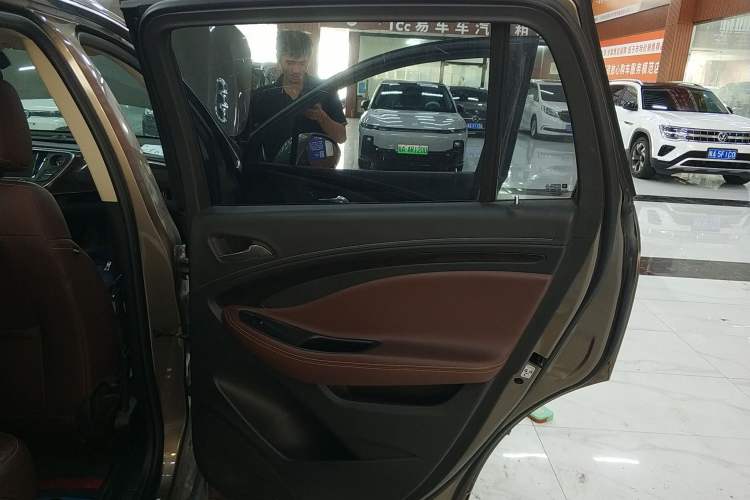 Used Buick Envision 2017 28T Four-Wheel Drive Elite Model
