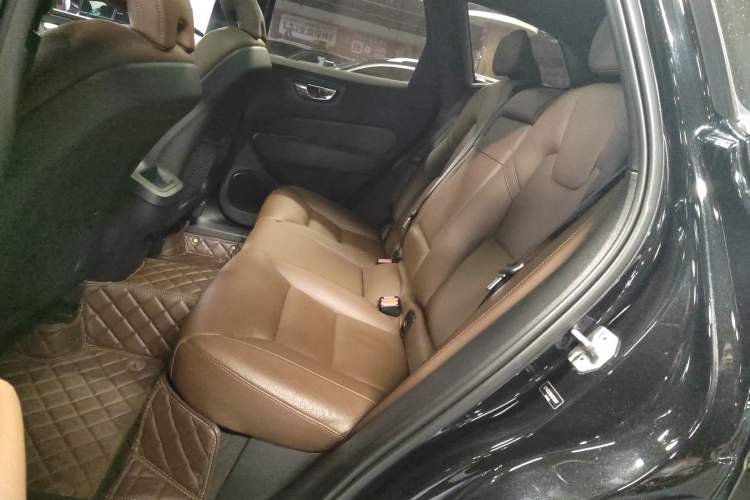 Used Volvo XC60 2021 T5 4x4 Smart Luxury Edition