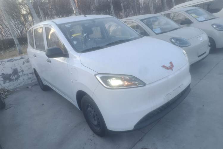 Used Wuling Hongguang New Energy 2024 All-Electric Model 300KM Standard Version
