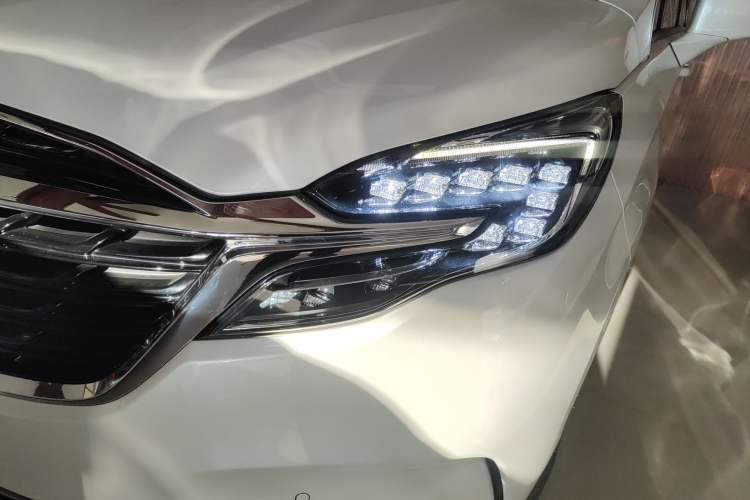 Used Buick GL8 2021 ES Land Cruiser 653T Luxury Edition
