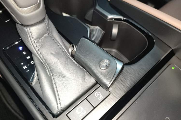 Used Lexus ES 2025 200 Premium Edition