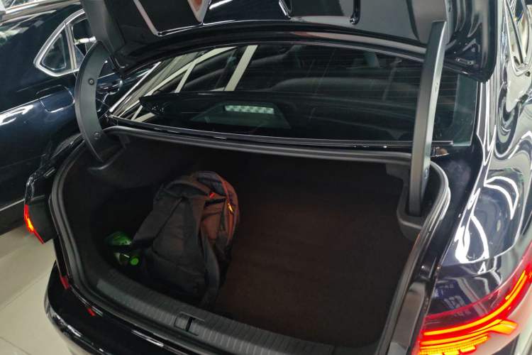 Used Volkswagen Passat 2019 330TSI Elite Edition China VI
