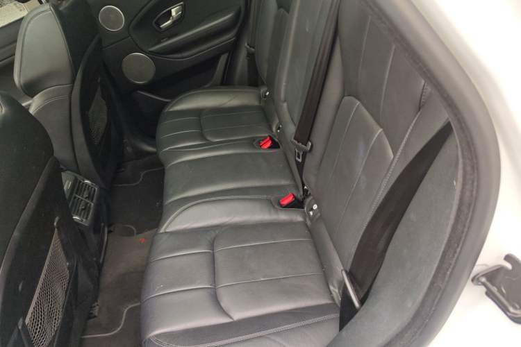 Used Land Rover Range Rover Evoque 2018 240 PS SE Smart Brilliance Edition
