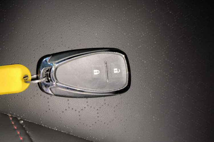 Used Chevrolet Orlando 2020 Light Hybrid Redline 530T Automatic Enjoyment Edition (5+2 Models)
