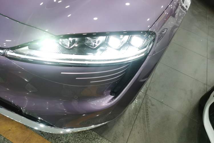 Used Hima Luxeed R7 2025 Range-Extended Version 251 km Max
