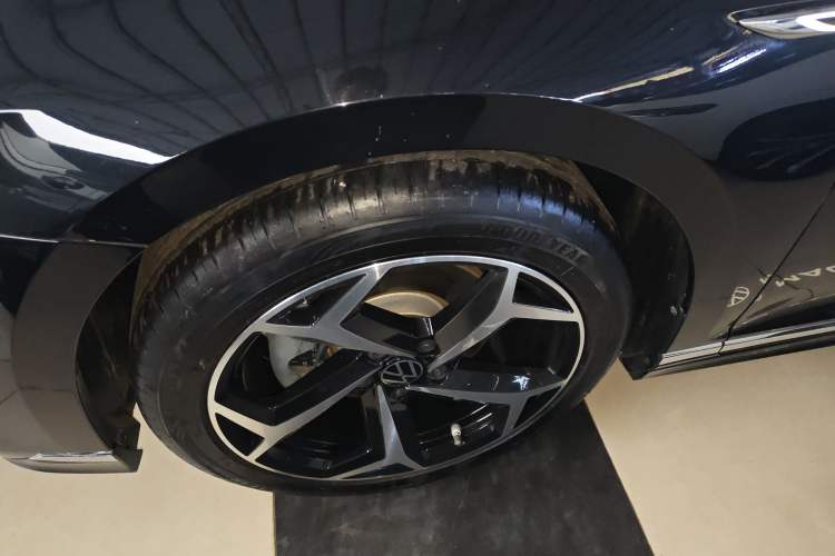 Used Volkswagen Magotan 2023 2 Million Units Limited Edition 330TSI DSG Leading Version