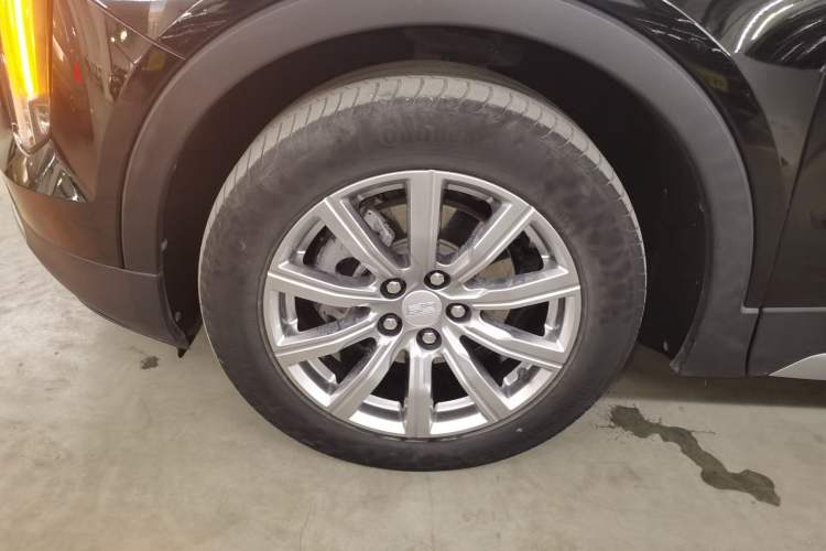 Used Cadillac XT4 2020 28T Two-Wheel-Drive Leading Version
