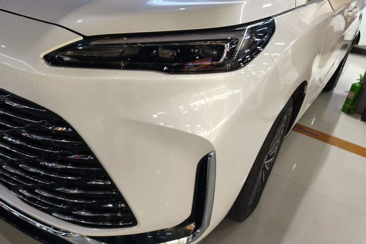 Used Buick GL8 New Energy 2025 Lushang First-Drive Edition 7-Seater
