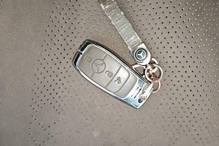 Used Mercedes-Benz E-Class 2018 Facelift E 300 L Luxury Edition