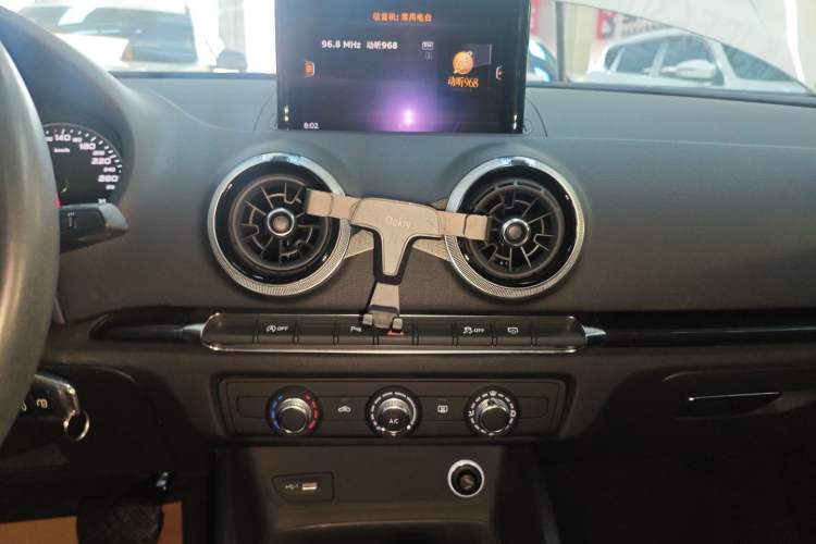 Used Audi A3 2019 Limousine 35 TFSI Fashion Edition China V standard
