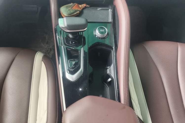 Used Geely Auto Monjaro L 2021 2.0TD DCT EVO Two-Wheel Drive Smart Luxury Version
