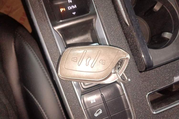 Used Roewe RX5 MAX 2019 300TGI Automatic 4G Connect Luxury Edition
