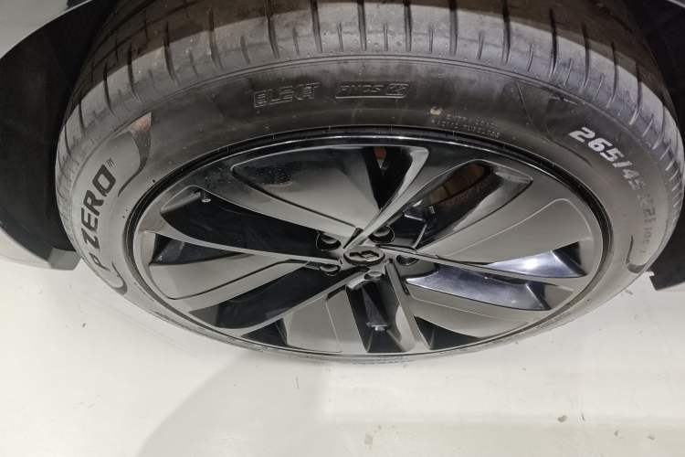 Used Li Auto L9 2022 Max model