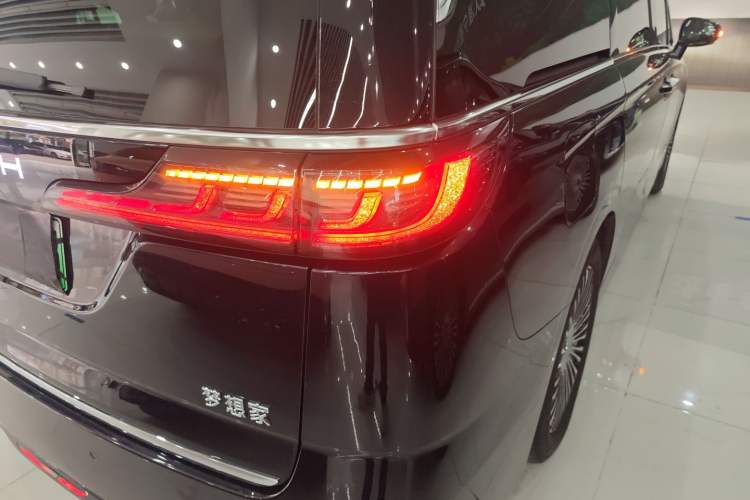 Used VOYAH Dream 2025 PHEV Four-Wheel-Drive Flagship Kunpeng Edition