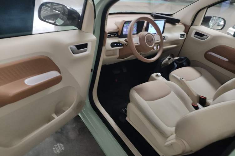 Used Wuling Hongguang MINIEV 2024 3rd Generation 215km Youth Edition
