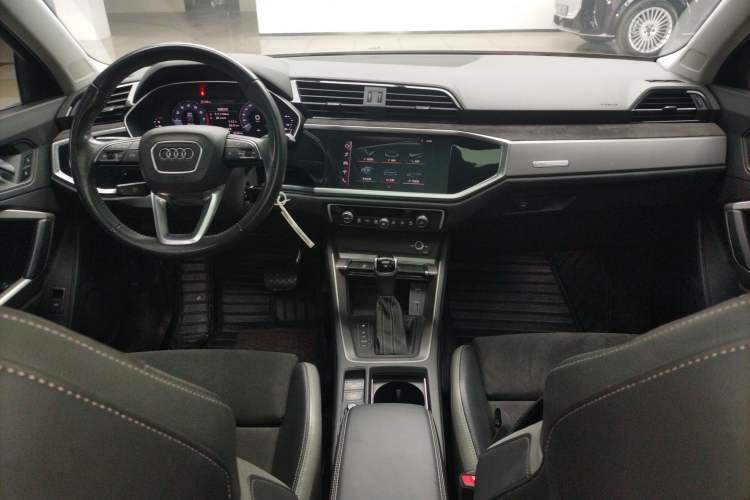 Used Audi Q3 2020 35 TFSI Ambition Dynamic Edition
