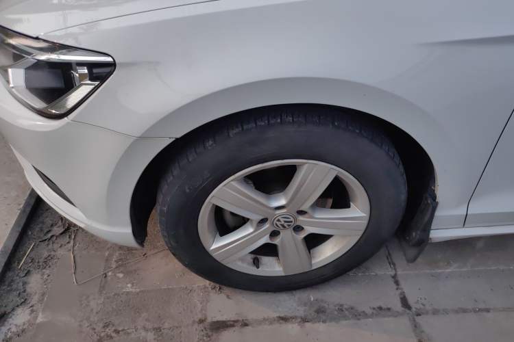 Used Volkswagen Lamando 2017 230TSI Manual Trend Edition
