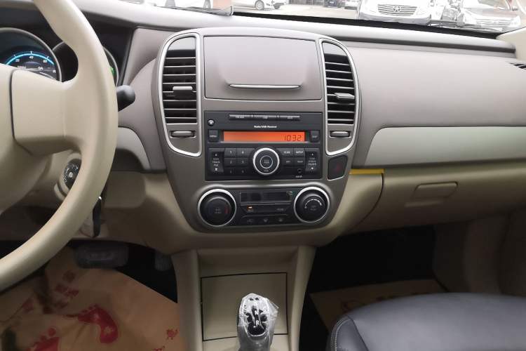 Used Dongfeng Junfeng E11K 2019 ES360 Battery-Swap Version 46.7 kWh