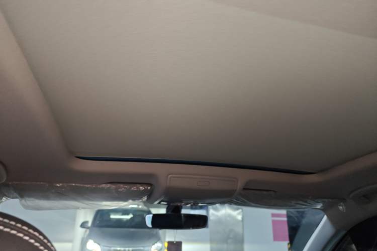 Used Volkswagen Tiguan L 2022 330TSI Automatic Two-Wheel Drive R-Line Enhanced Edition
