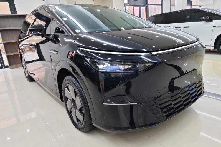 Used XPeng X9 2024 702 Ultra-Long Range Pro
