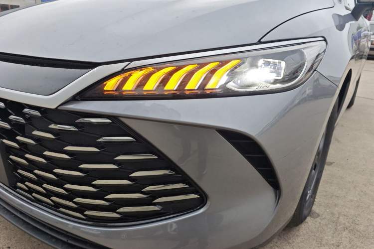 Used BYD Qin PLUS 2025 DM-i Smart Drive 55KM Leading Model
