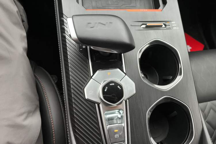 Used Changan UNI-K 2021 2.0T All-Wheel Drive Prestige Version
