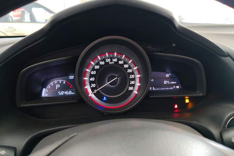 Used Mazda Mazda 3 Axela 2014 Sedan 1.5L Automatic Luxury Model
