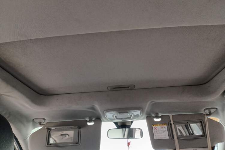 Used BAIC Senova X65 2015 2.0T automatic comfort version
