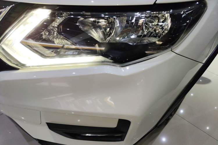 Used Nissan X-Trail 2017 2.5L CVT Luxury Edition 4WD
