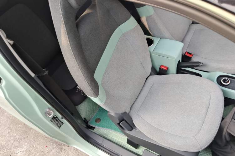 Used Wuling Hongguang MINIEV 2022 Macaron Premium Model – Lithium Iron Phosphate
